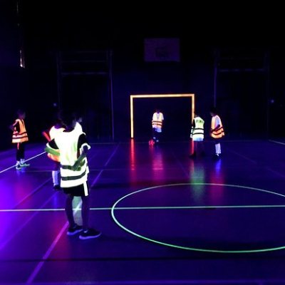 glow in the dark voetbal