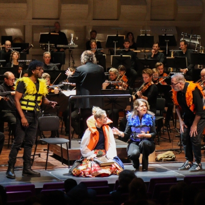 De afbeelding toont een orkest