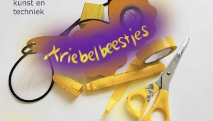 De afbeelding toont knutsel gereedschap en de tekst 'kriebelbeestjes'