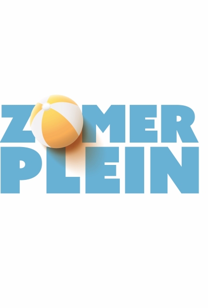 De afbeelding toont het logo van het Zomerplein blauwe letters met als letter O een strandbal die geel met wit gestreept is